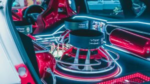 Car-Hifi der 90er – Bass, Endstufen und CD-Player im Kofferraum