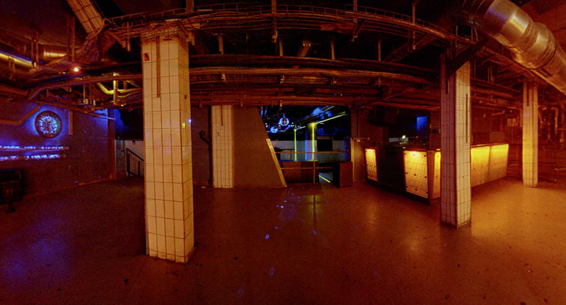 DJ-Booth im Münchner Ultraschall-Club 1997
